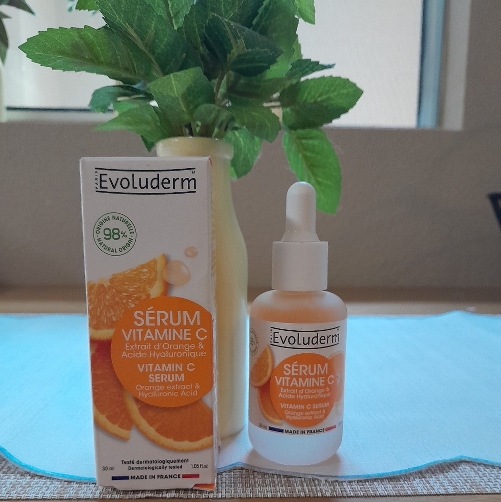 Vitamin C Serum & Hyluronic Acid NWT Size:OS  Evoluderm